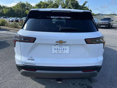 Used 2026 Chevrolet Equinox LT FWD image 5
