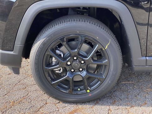 New 2026 Jeep Compass Latitude image 23