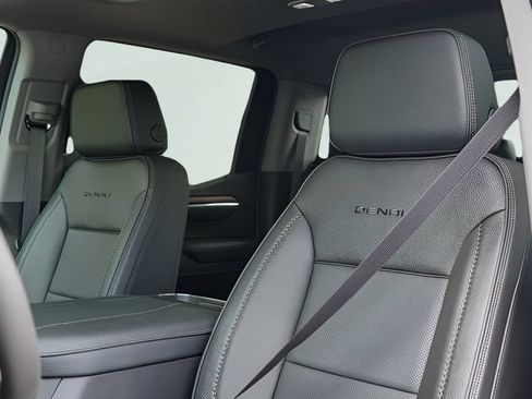 New 2026 GMC Sierra 1500 Denali w/ Denali Reserve Package AWD/4WD image 11