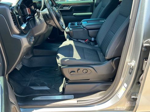 Used 2023 Chevrolet Silverado 1500 LT w/ Convenience Package II AWD/4WD image 18