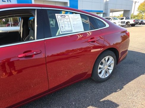 Used 2024 Chevrolet Malibu LT image 19