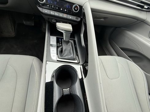 Used 2023 Hyundai Elantra SEL w/ Convenience Package image 18