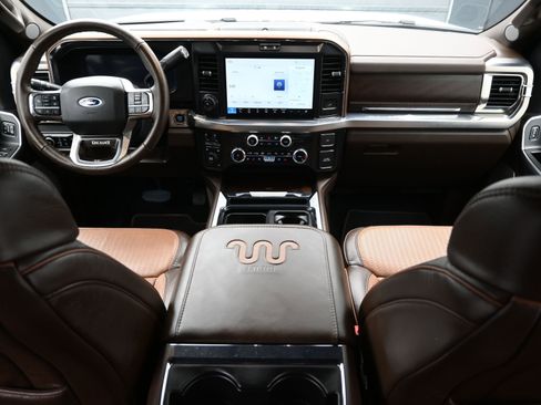 Used 2025 Ford F450 King Ranch w/ Chrome Package image 14