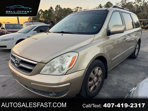 Used 2007 Hyundai Entourage Limited image 1