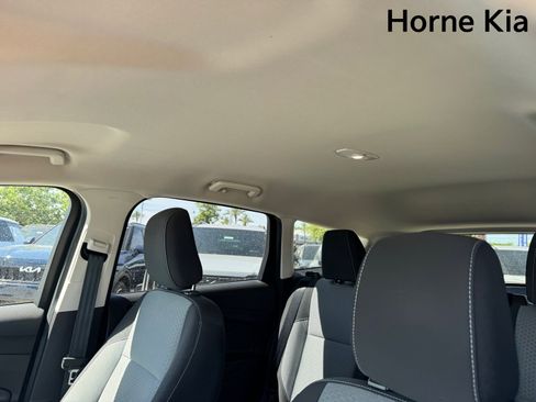 Used 2018 Ford Escape SE w/ SE Sync 3 Package image 24