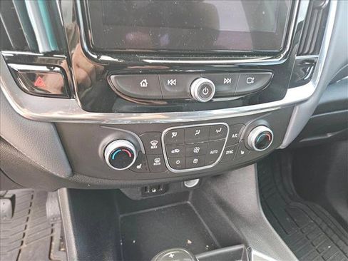 Used 2018 Chevrolet Traverse LT AWD/4WD image 18