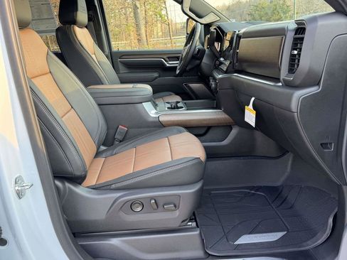 New 2026 Chevrolet Silverado 3500 High Country w/ High Country Premium Package image 13