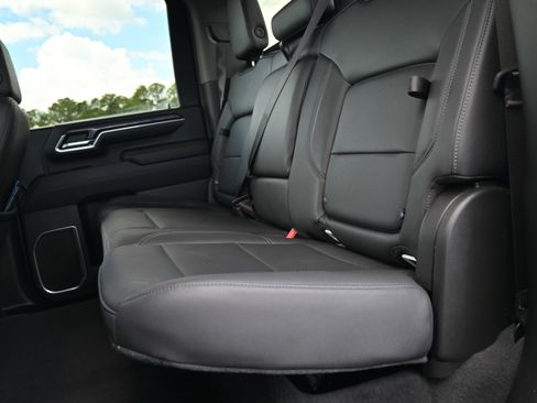 Used 2024 Chevrolet Silverado 2500 LTZ w/ LTZ Plus Package image 30