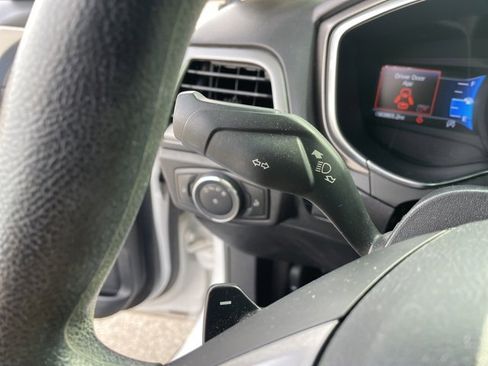 Used 2017 Ford Fusion SE w/ Fusion SE Technology Package image 30