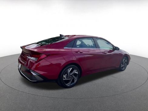 Used 2025 Hyundai Elantra SEL image 14