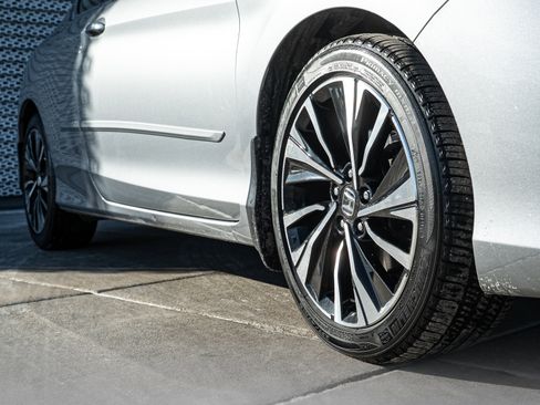 Used 2017 Honda Accord EX-L image 30