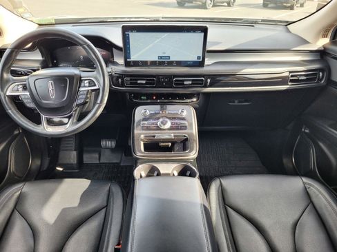 Used 2023 Lincoln Nautilus FWD w/ Premium Package image 15
