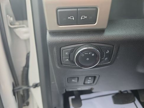 Used 2019 Ford F250 Lariat w/ Lariat Ultimate Package AWD/4WD image 22