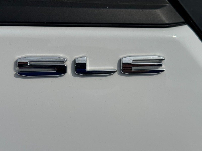 Used 2024 GMC Terrain SLE FWD image 7