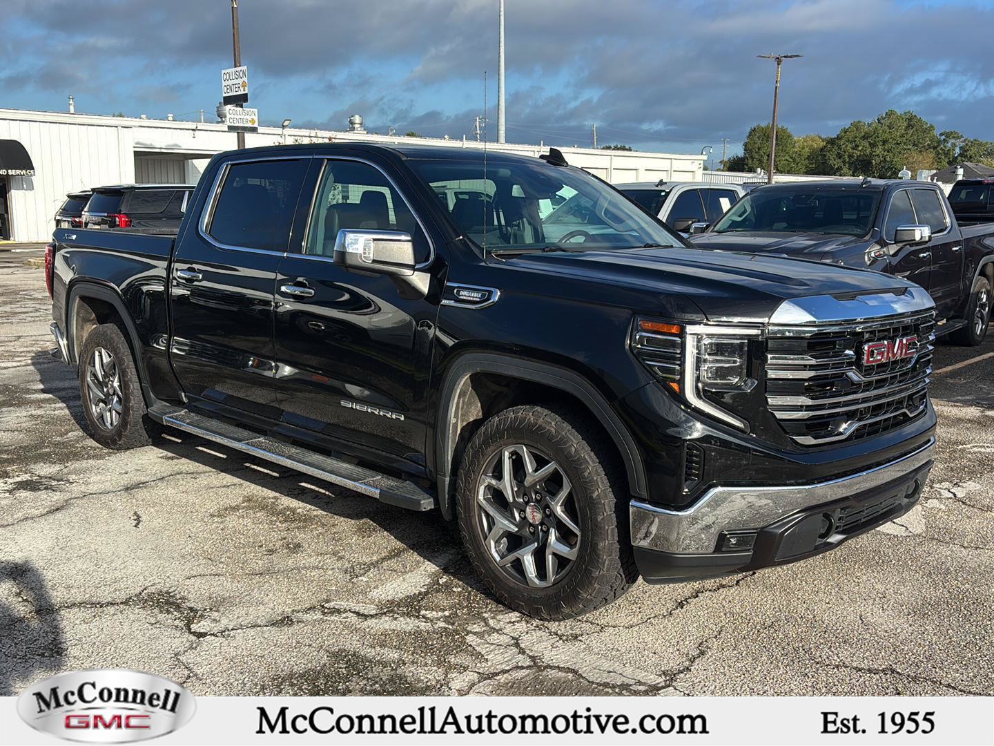 Used 2023 GMC Sierra 1500 SLT w/ SLT Premium Package AWD/4WD image 1