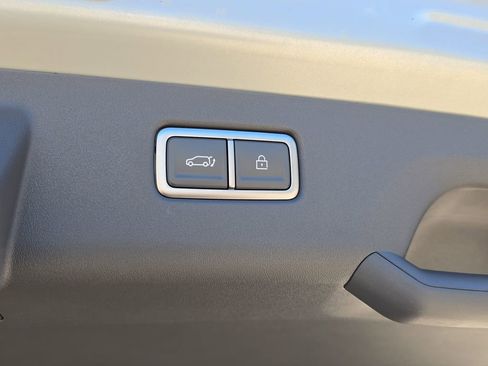 New 2026 Kia EV9 Light RWD image 13