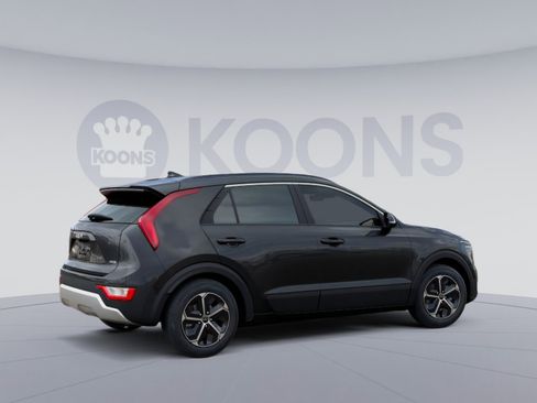 New 2025 Kia Niro EX w/ EX Cold Weather Package image 8