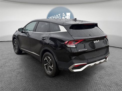 Certified 2023 Kia Sportage LX image 6