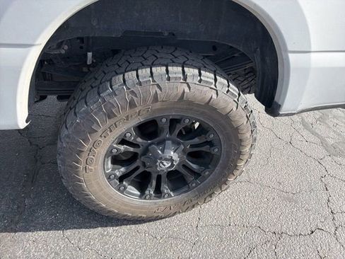 Used 2024 Ford F350 Platinum w/ Tremor Off-Road Package AWD/4WD image 26