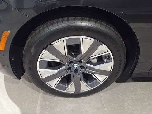 Certified 2026 BMW iX xDrive45 w/ Premium Package AWD/4WD image 10