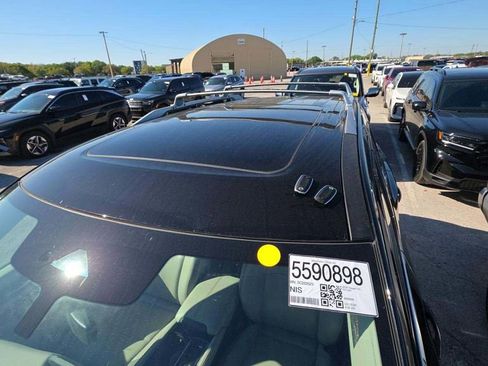 Used 2025 Nissan Pathfinder SL w/ SL Premium Package image 27