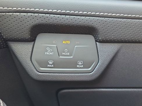 Used 2025 Volkswagen Atlas SE FWD image 25