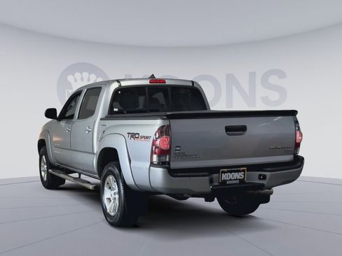 Used 2014 Toyota Tacoma PreRunner w/ TRD Sport Package image 11
