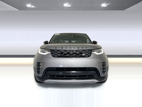 Used 2024 Land Rover Discovery Dynamic SE image 5