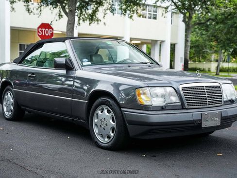 Used 1995 Mercedes-Benz E 320 Convertible image 22