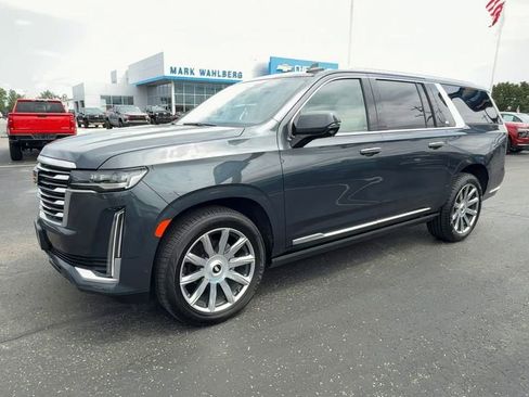 Used 2022 Cadillac Escalade ESV Premium Luxury Platinum image 4