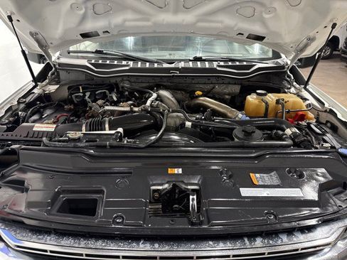 Used 2022 Ford F550 4x4 Crew Cab Super Duty w/ Power Equipment Group image 44