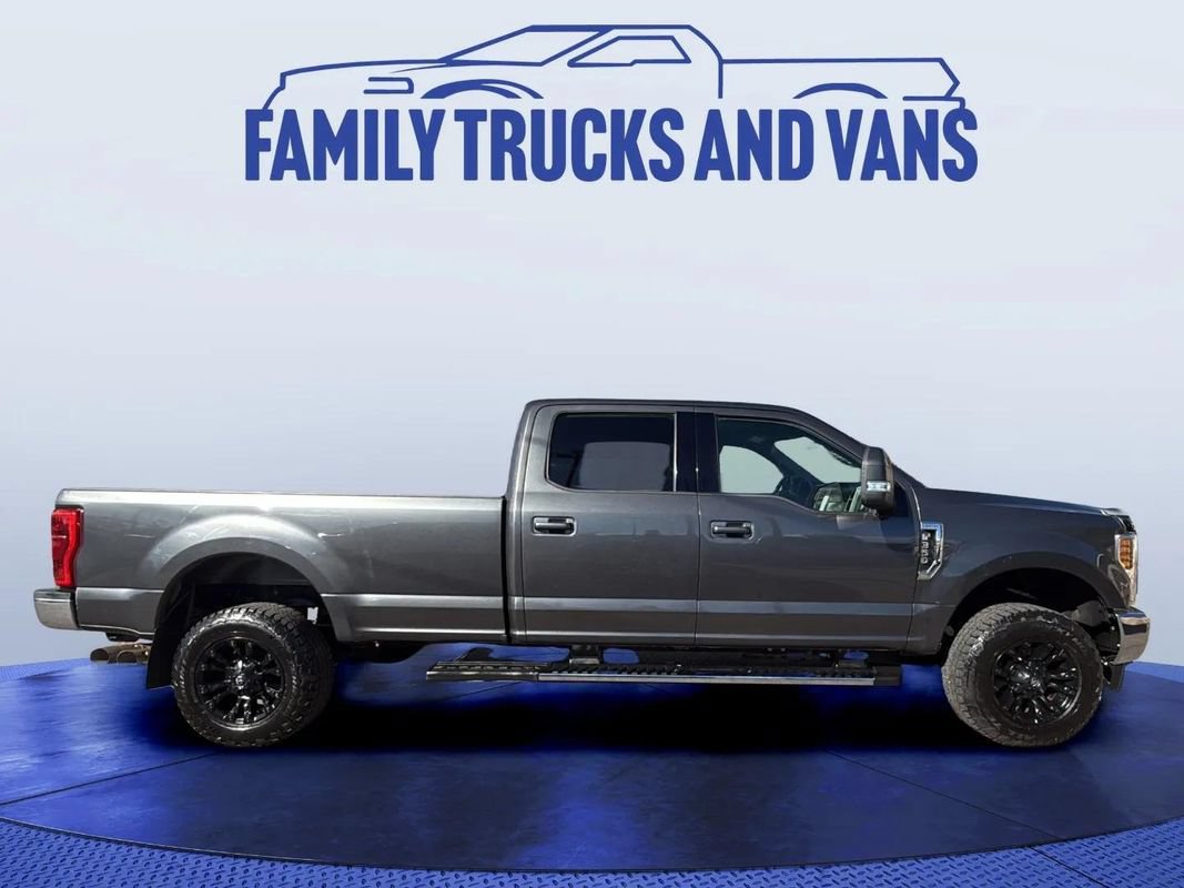 Used 2019 Ford F350 Lariat w/ Lariat Value Package AWD/4WD image 6