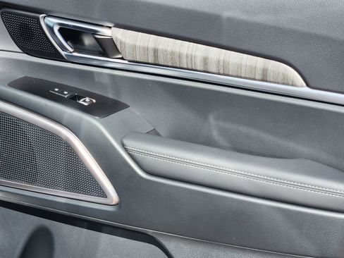 New 2025 Kia Telluride EX w/ EX Captain's Chair Package image 15