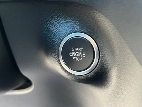 Used 2026 Volvo XC40 B5 Plus w/ Protection Package Premier image 34