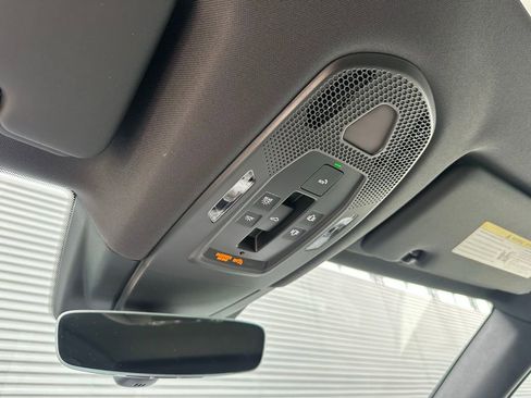 Used 2026 Porsche Cayenne AWD/4WD image 35