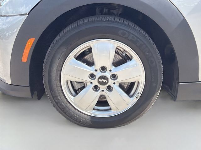 Used 2024 MINI Cooper 2-Door Hardtop w/ Storage Package FWD image 40