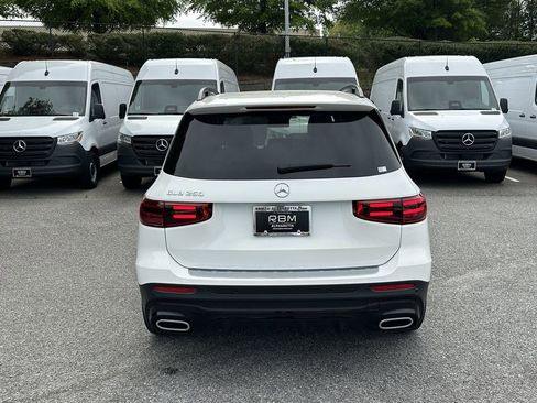 Certified 2025 Mercedes-Benz GLB 250 image 6