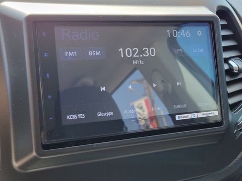 Used 2018 Jeep Compass Latitude image 18