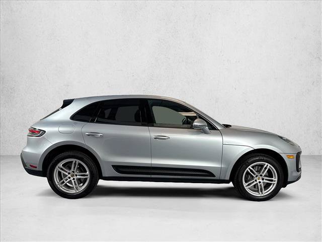 Certified 2026 Porsche Macan AWD/4WD image 8