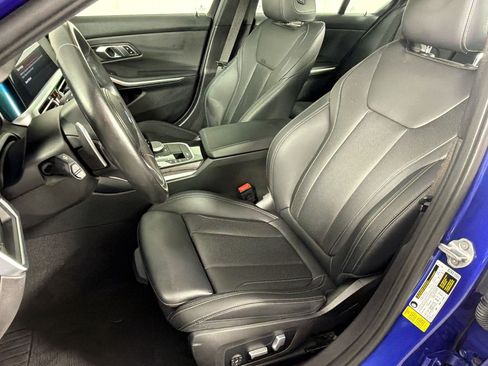 Used 2022 BMW 330i Sedan w/ M Sport Package RWD image 5
