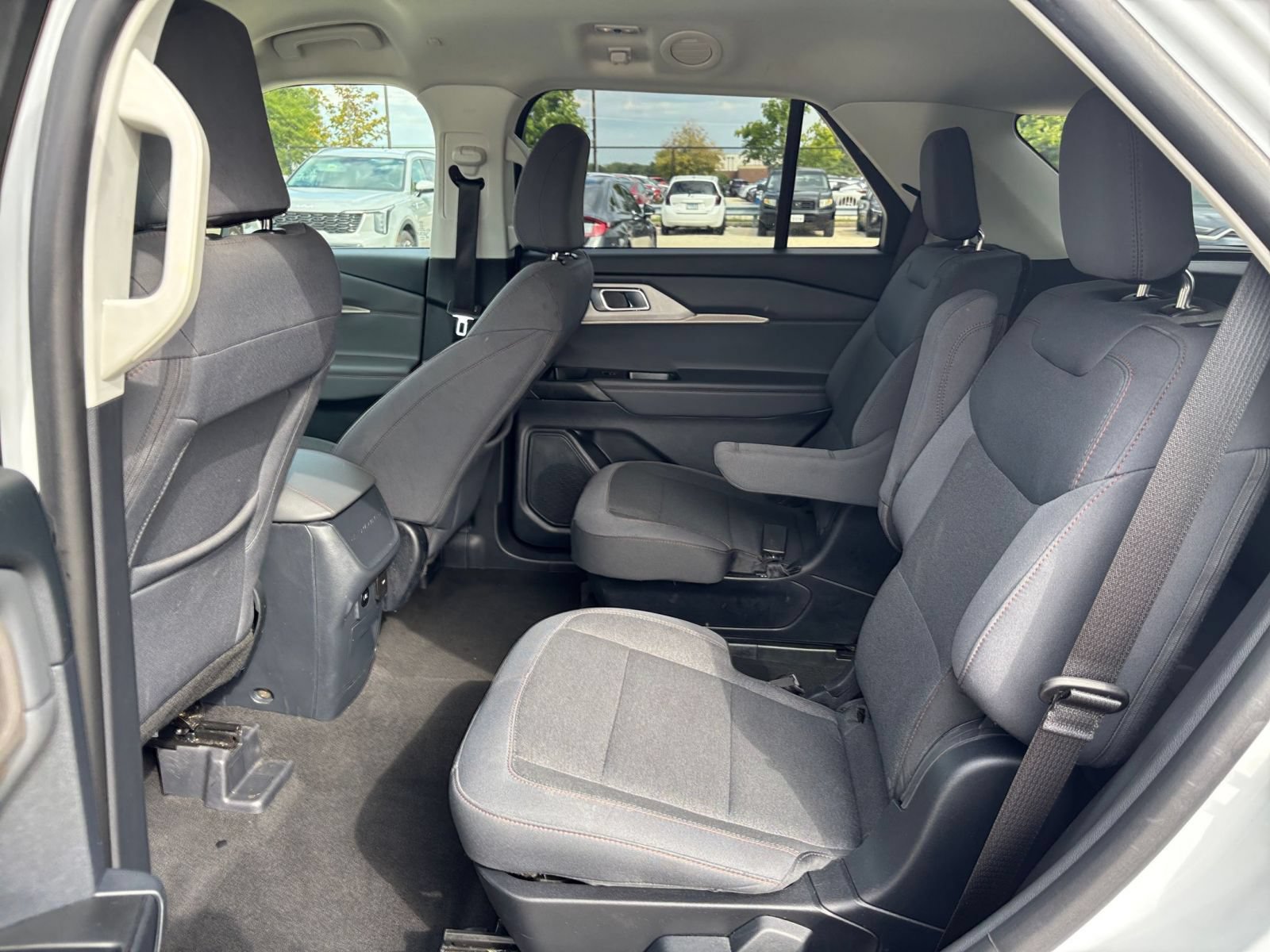 Used 2026 Ford Explorer Active RWD image 26