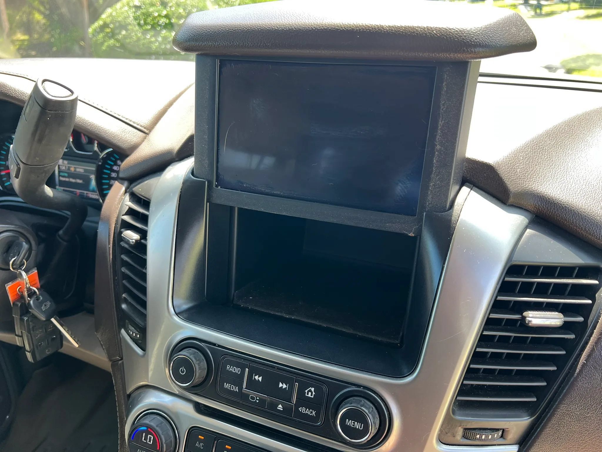 Used 2016 Chevrolet Suburban LT RWD image 40