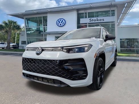 New 2026 Volkswagen Tiguan SE R-Line AWD/4WD image 8