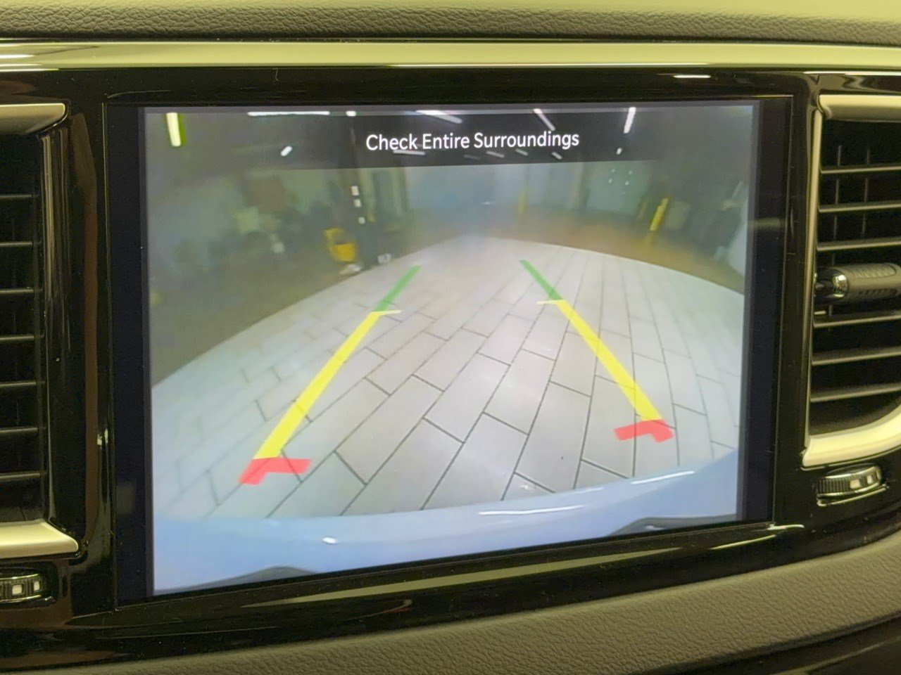 Used 2022 Chrysler Pacifica Touring-L FWD image 24