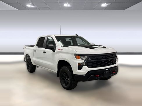Used 2024 Chevrolet Silverado 1500 Custom Trail Boss AWD/4WD image 6