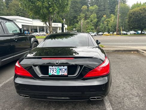 Used 2013 Mercedes-Benz SL 550 image 6