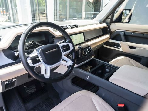 Used 2023 Land Rover Defender 110 S image 35