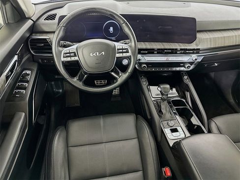 Certified 2024 Kia Telluride SX w/ Towing Package image 3