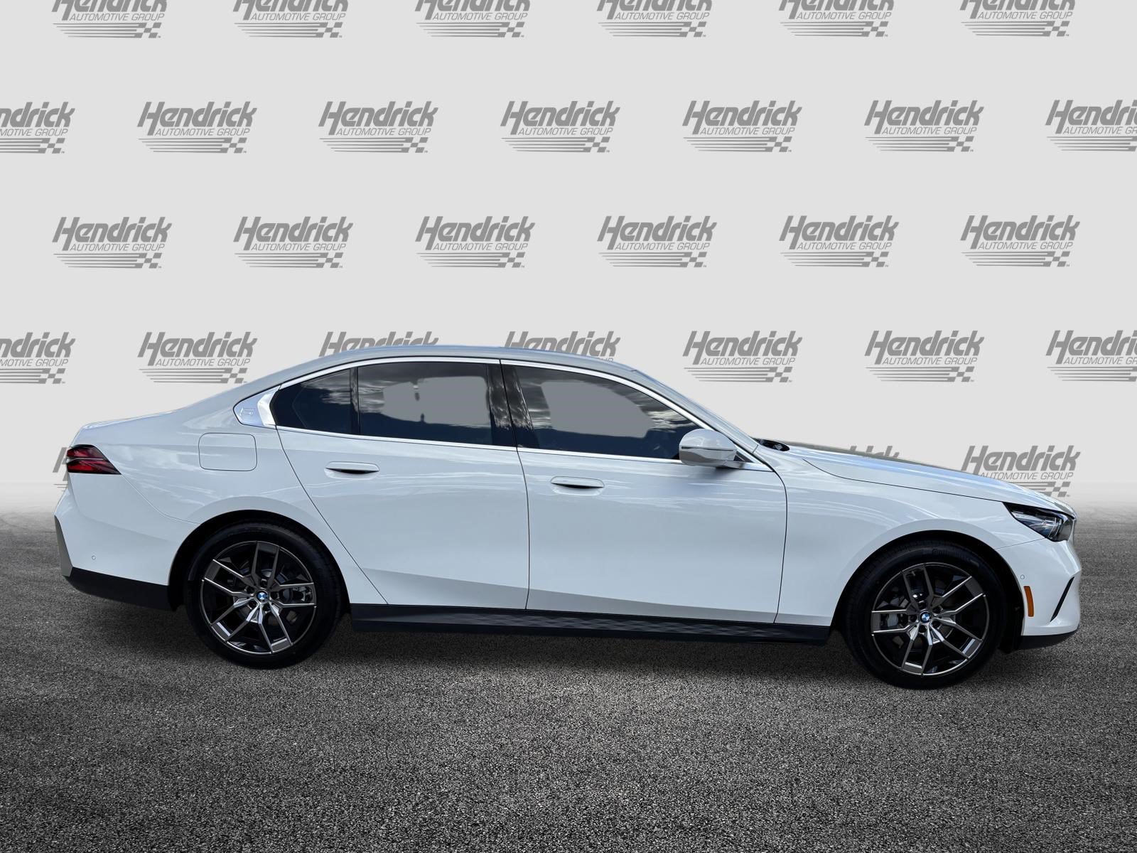 Certified 2026 BMW 530i xDrive AWD/4WD image 10