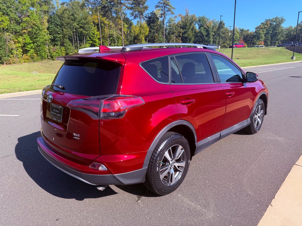 Used 2018 Toyota RAV4 XLE w/ Plus Extra Value Package AWD/4WD image 12